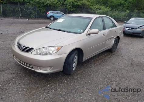 2005 Toyota Camry Le из США, поврежденный, VIN 4T1BE30K25U100576
